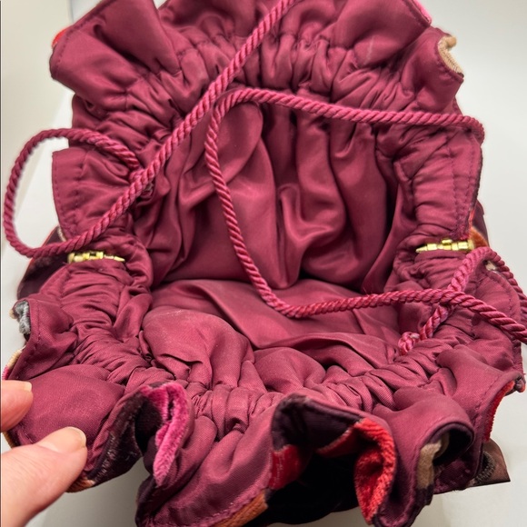 Vintage Boho Elegant Velvet Drawstring Bag w/ ruby velvet bow- Multicolor - Picture 2 of 4
